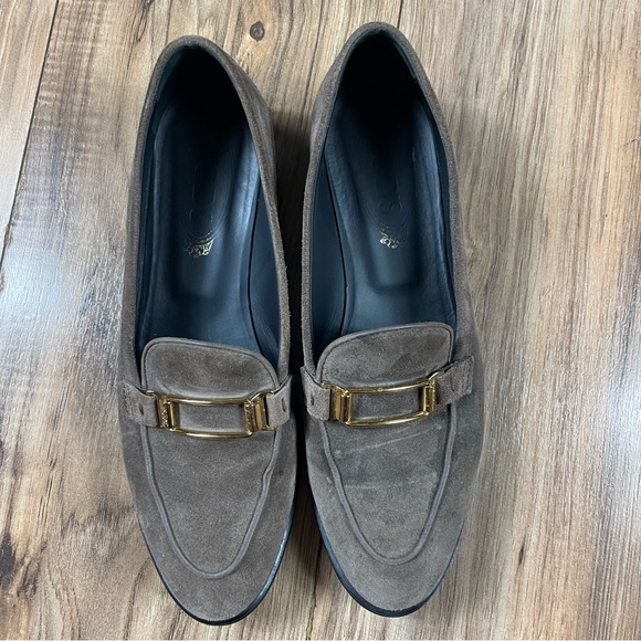 TOD’S Loafers Slip On Gold Hardware Brown Suede Size 8.5 Women’s - Picture 5 of 9